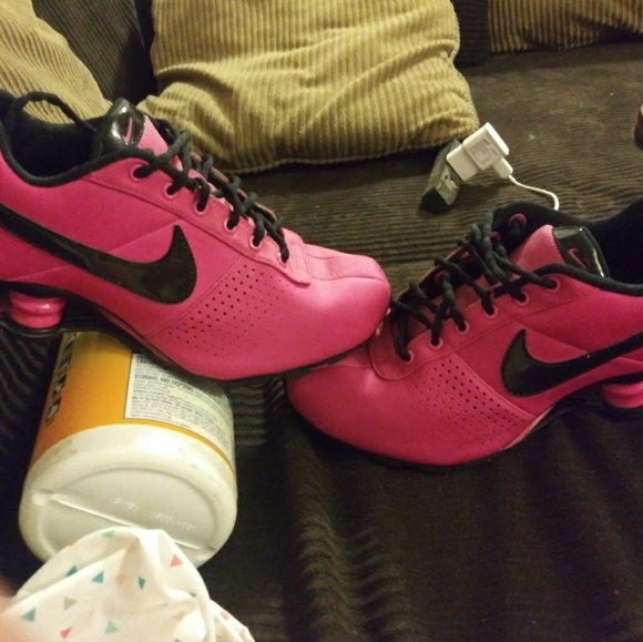 pink shox